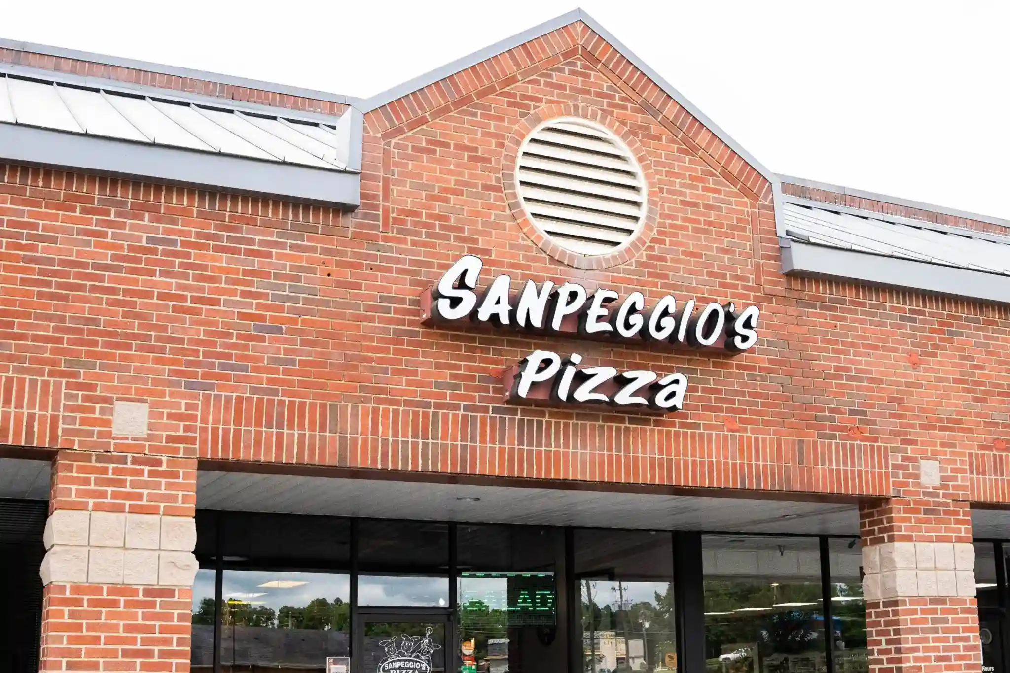 Sanpeggios Pizza - How we helped the New York style pizza chain based out of Birmingham, Alabama build a solid digital presence and drive YOY growth by 20%